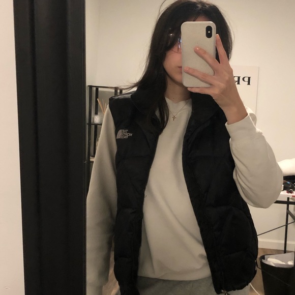 The North Face vest 550 Diamond Quilted Goose Down Puffer - Picture 3 of 5